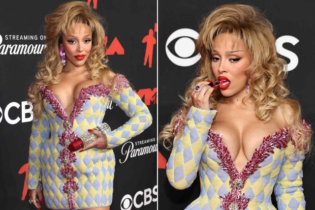 Singer Doja Cat eats ‘lipstick’ on the red carpet at MTV VMAs