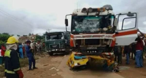 Truck k!lls 8 in Ondo state Truck k!lls 8 in Ondo state
