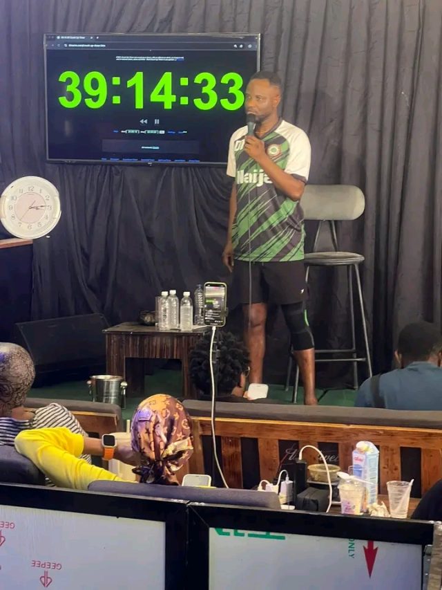 Deeone kickstarts 40-hour stand up comedy marathon to break GWR