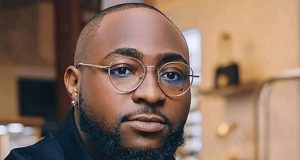Davido lambasts troll for mocking his meal post Davido lambasts troll for mocking his meal post