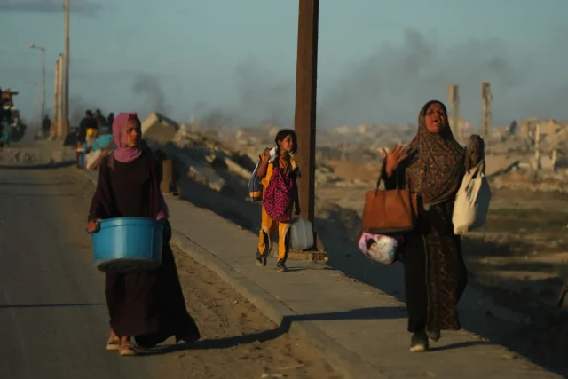 Israel gives Palestinians ‘last opportunity’ to flee Gaza