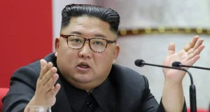 Kim Jong Un orders North Koreans to check women for ‘bourgeois’ brea.st implants Kim Jong Un orders North Koreans to check women for 'bourgeois' brea.st implants