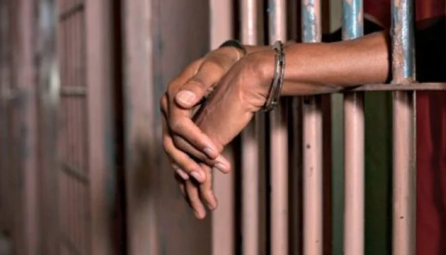 Man bags life jail for def!ling 4-year-old girl Man bags life jail for def!ling 4-year-old girl