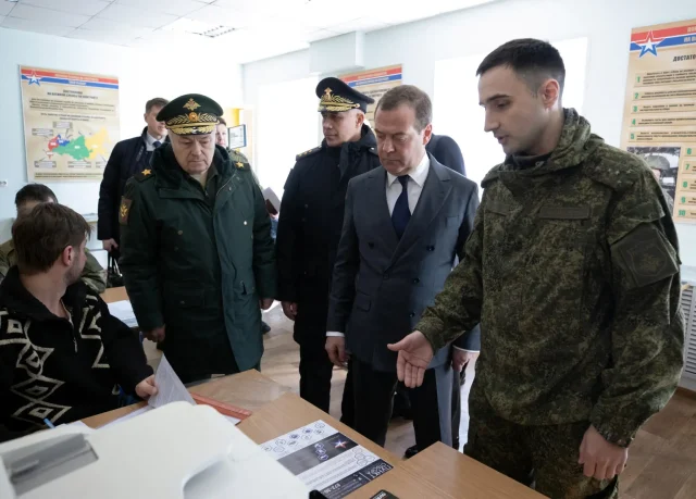 135,000 men to join Russia military