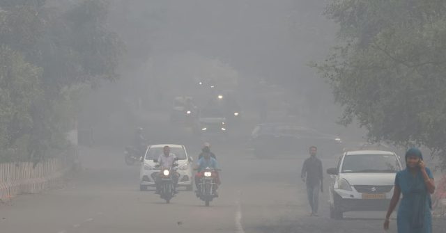 Toxic haze chokes Indian capital Toxic haze chokes Indian capital