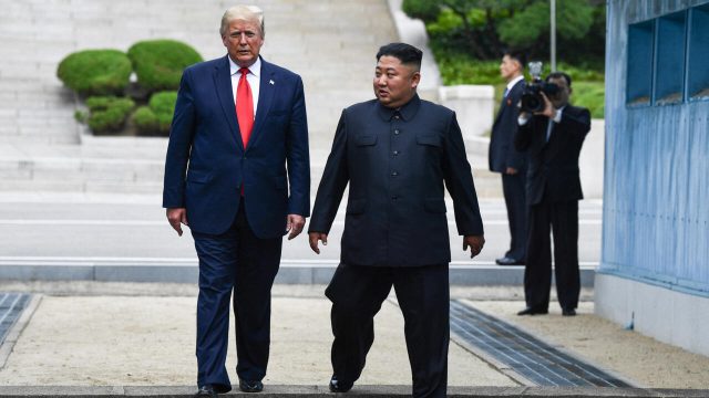 Trump says he wants to meet Kim Jong Un on Asia trip Trump says he wants to meet Kim Jong Un on Asia trip