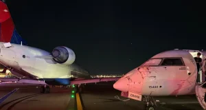 Two Delta planes collide at LaGuardia Airport Two Delta planes