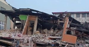 Two-storey building collapses in Oyingbo, Lagos Two-storey building collapses in Oyingbo, Lagos