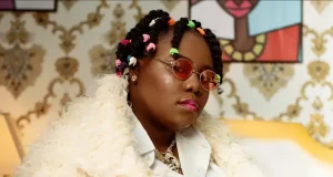 Teni reveals why she stopped giving money on Fridays Teni reveals why she stopped giving money on Fridays