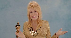 Dolly Parton virtually accepts honorary Oscar Dolly Parton virtually accepts honorary Oscar