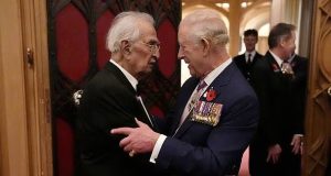 King Charles shares SWEET EMBRACE with 105-year-old WWII veteran King Charles shares sweet embrace with 105-year-old WWII veteran