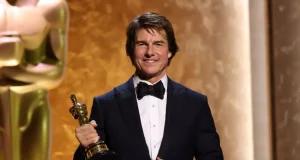 Tom Cruise wins FIRST Oscar Tom Cruise wins FIRST Oscar