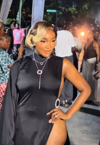 Ladies, would you rock this Idia Aisien's outfit?