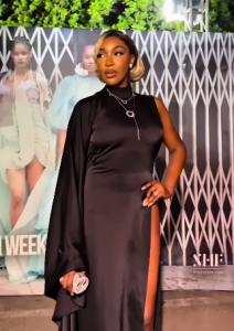 Ladies, would you rock this Idia Aisien's outfit?