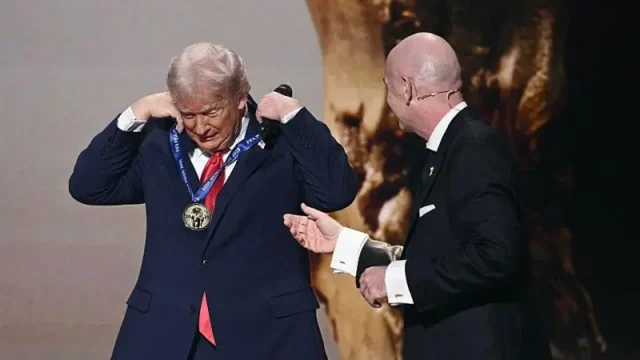 Trump receives inaugural FIFA Peace prize