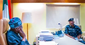 Expose VIPs flouting police escort ban – Presidency Expose VIPs flouting police escort ban - Presidency