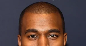 Kanye West apologizes for antisemitic tweets, blames brain damage Kanye West apologizes for antisemitic tweets, blames brain damage