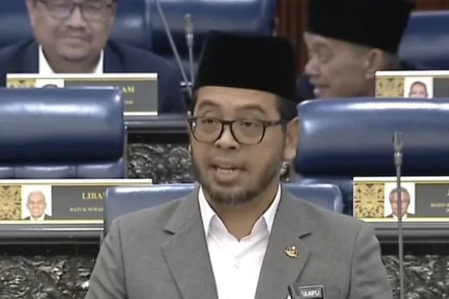 Malaysian Minister claims work stress can 'turn people gay'