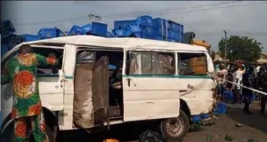 Six d3ad in Lagos-Ibadan Expressway crash Six d3ad along Lagos-Ibadan Expressway crash