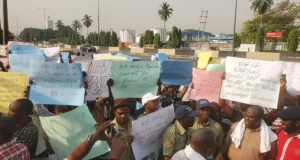 Distillers, Labour Union protest Sachet Alcohol ban in Lagos Distillers, Labour Union protest Sachet Alcohol ban in Lagos