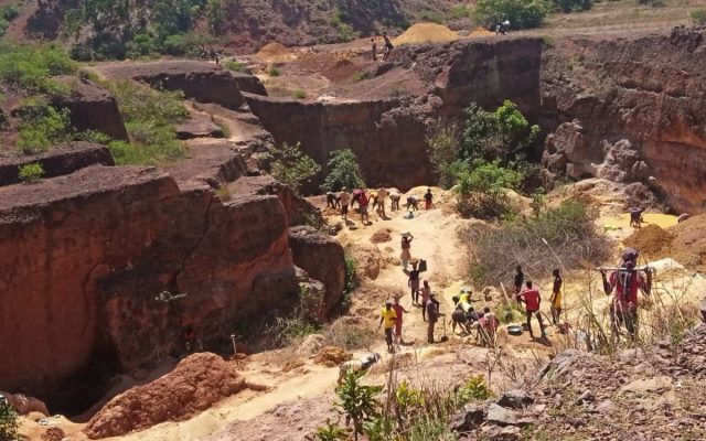 FG orders closure of Plateau mine over 37 de.aths