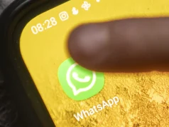 Russia orders block on WhatsApp in messaging app crackdown Russia orders block on WhatsApp in messaging app crackdown