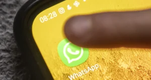 Russia orders block on WhatsApp in messaging app crackdown Russia orders block on WhatsApp in messaging app crackdown
