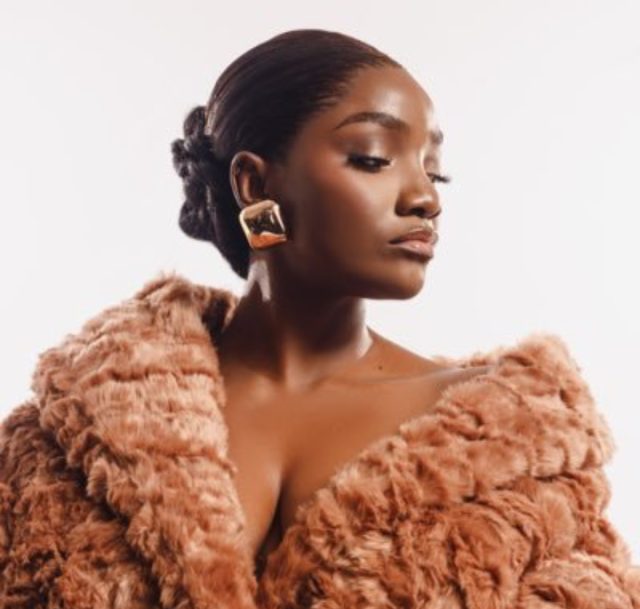 Simi addresses criticism behind old resurfaced tweets Simi addresses criticism behind old resurfaced tweets