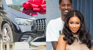 Yetunde Barnabas receives new car as push gift Yetunde Barnabas receives new car as push gift