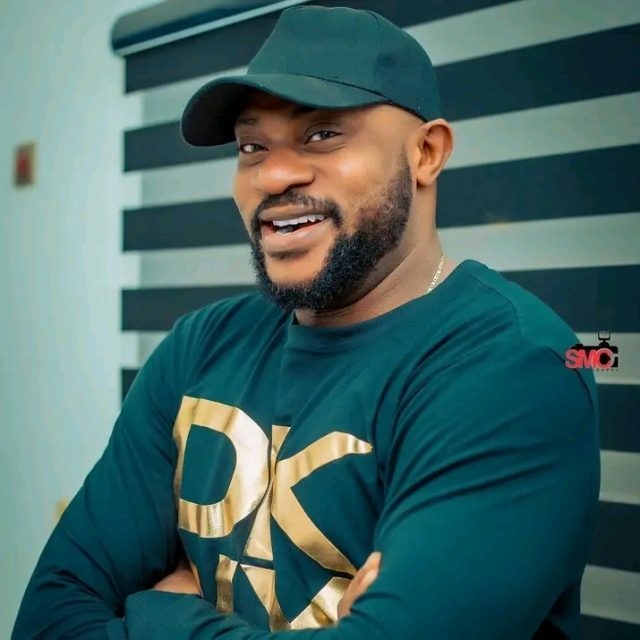 You're bold - Odunlade Adekola tells female fan over flirty response