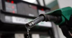 Petrol hits N1040/litre in Lagos Petrol hits N1040/litre in Lagos