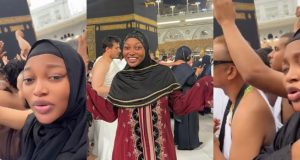 From 4 followers to 5 million: Papaya Ex gives thanks in Mecca