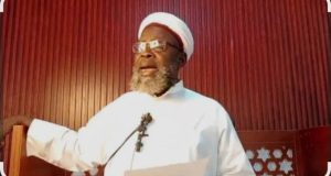 Sokoto cleric leads Eid prayers despite Sultan’s directive Sokoto cleric leads Eid prayers despite Sultan's directive