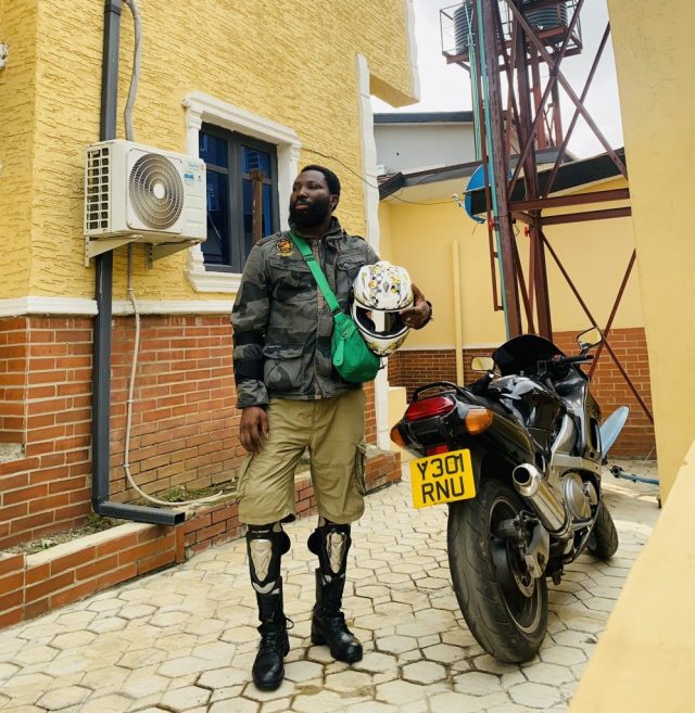 Photographer, Kola Onifoto d!es following crash