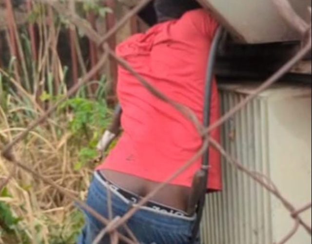 Man ELECTROCUTED while vandalising Enugu DisCo substation Man ELECTROCUTED while vandalising Enugu DisCo substation