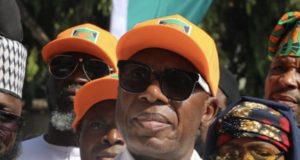 Amaechi’s convoy ATTACKED Gunmen attack Rotimi Amaechi's convoy in Rivers