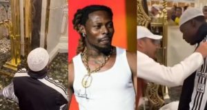 Asake gets special access inside Madina mosque