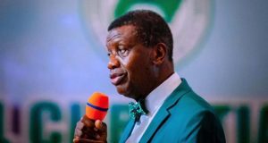 Tinubu, wife celebrate Adeboye @ 84 Tinubu & wife celebrate Adeboye @ 84