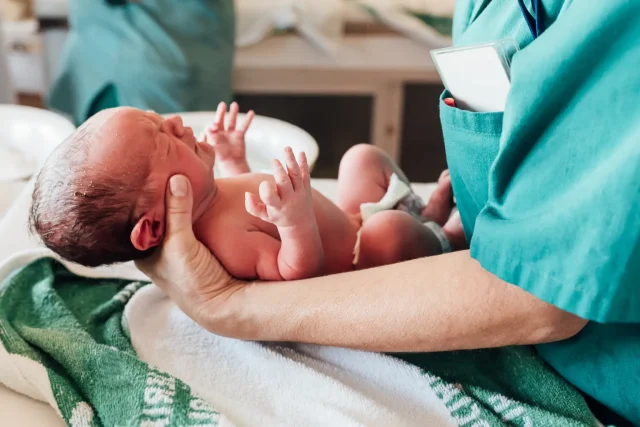 Doctors noticing concerning trait in babies hours after birth