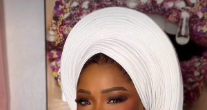 “Stay true to yourself” — Desola Afod calls out f^ke online lifestyles Desola Afod Warns Against Living for Social Media Applause