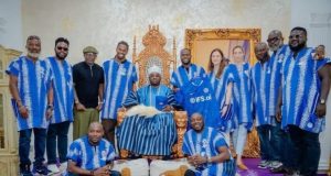 Oba Elegushi hosts Chelsea delegates, Victor Moses at palace Oba Elegushi hosts Chelsea delegates, Victor Moses at palace