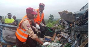 FOUR d!e in Kano as vehicle plunges into dam FOUR d!e in Kano as vehicle plunges into dam