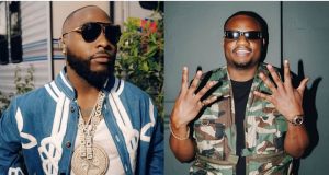 I go beat you myself – Davido tells Dj Tunez supporter I go beat you myself - Davido tells Dj Tunez supporter