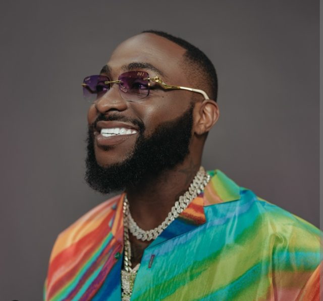 I'll still perform if i work in government - Davido