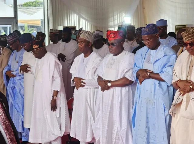 Tinubu observes Eid in Lagos Tinubu observes Eid in Lagos