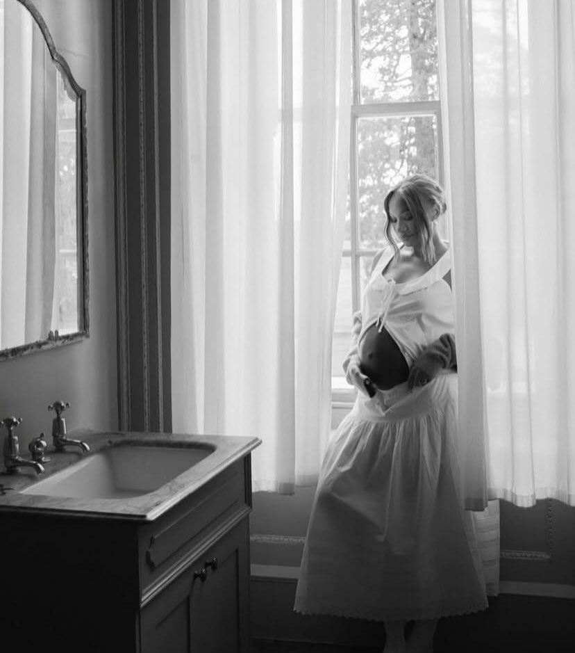Temi Otedola, Mr Eazi expecting first child