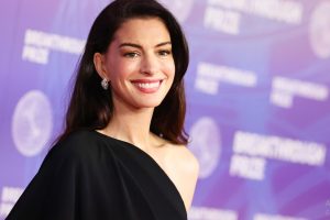 Anne Hathaway pregnant with 3rd child