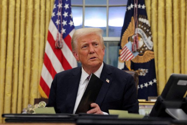 US Supreme Court blocks Trump's bid to end birthright citizenship