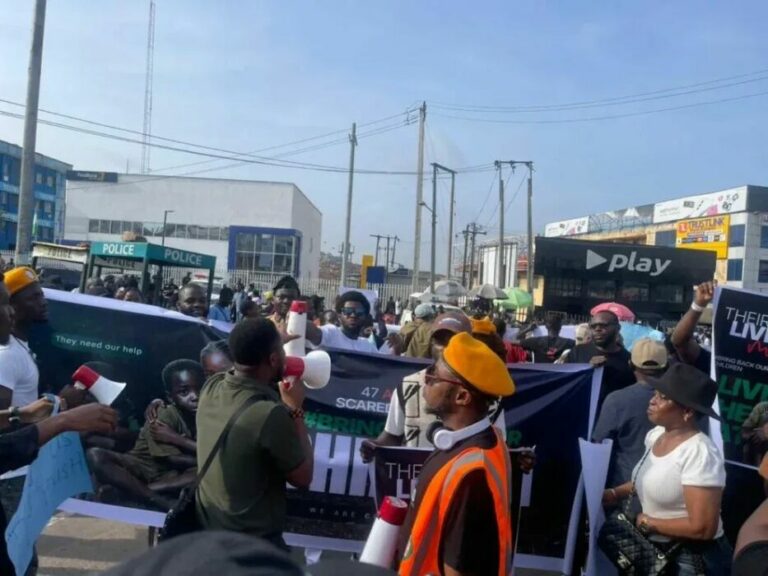 Protest hits Ibadan over Oyo abduction