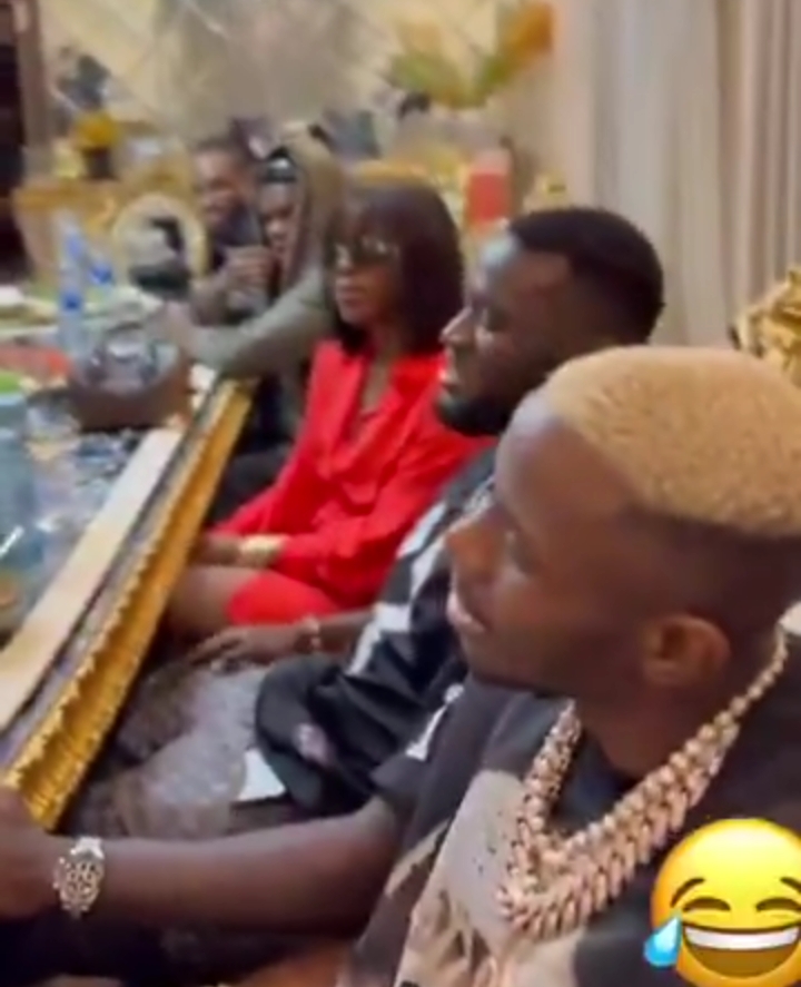 Davido, Chiefpriest, Osimhen, Boniface argue over Ronaldo’s wealth 2 Davido, Chiefpriest, Osimhen, Boniface argue about Ronaldo’s wealth
